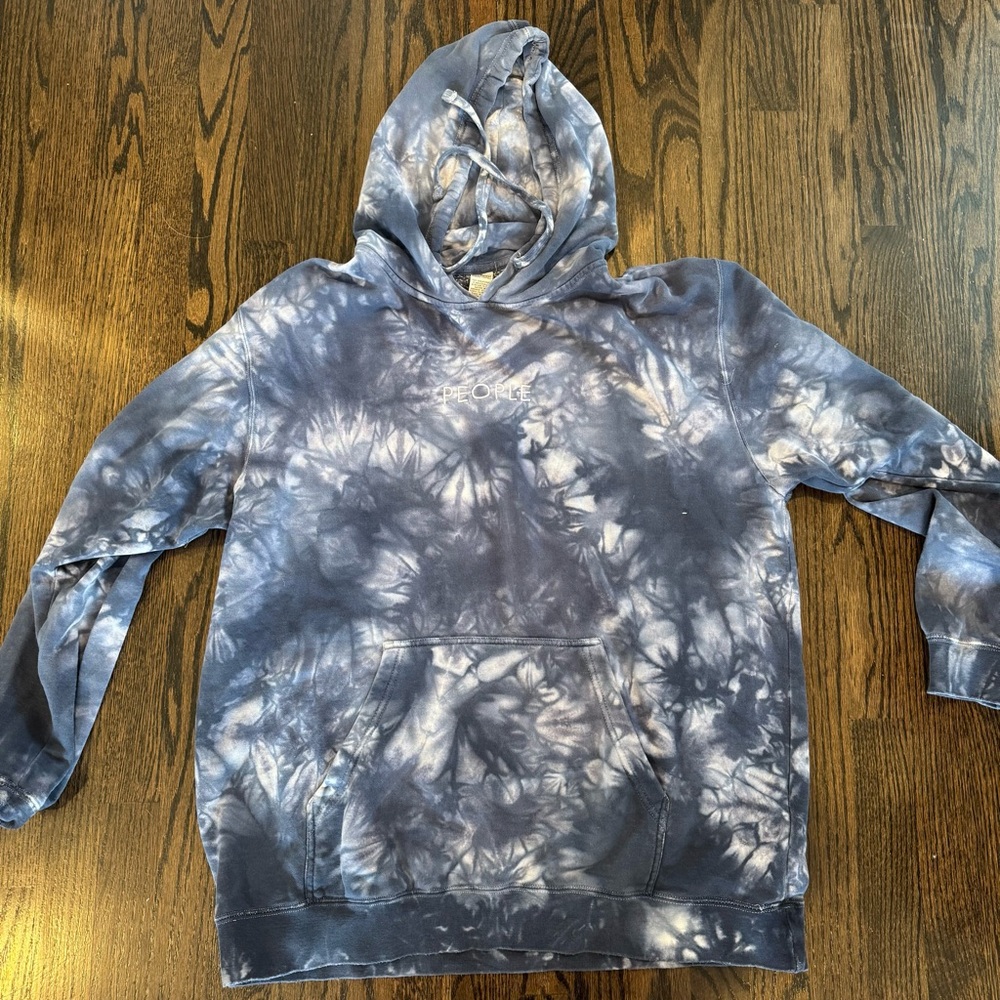 Blue and White Sweatshirt Hoodie with Tie-Dye Effect